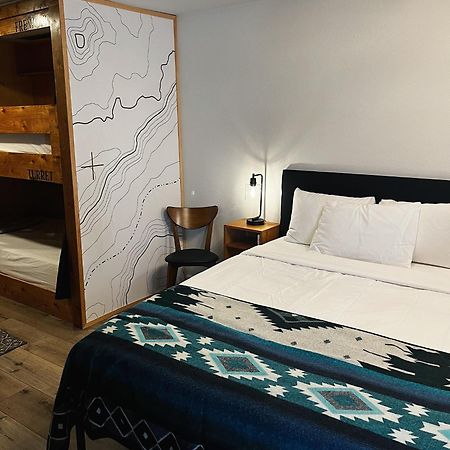 Jackalope Motor Lodge Пайндейл Екстер'єр фото